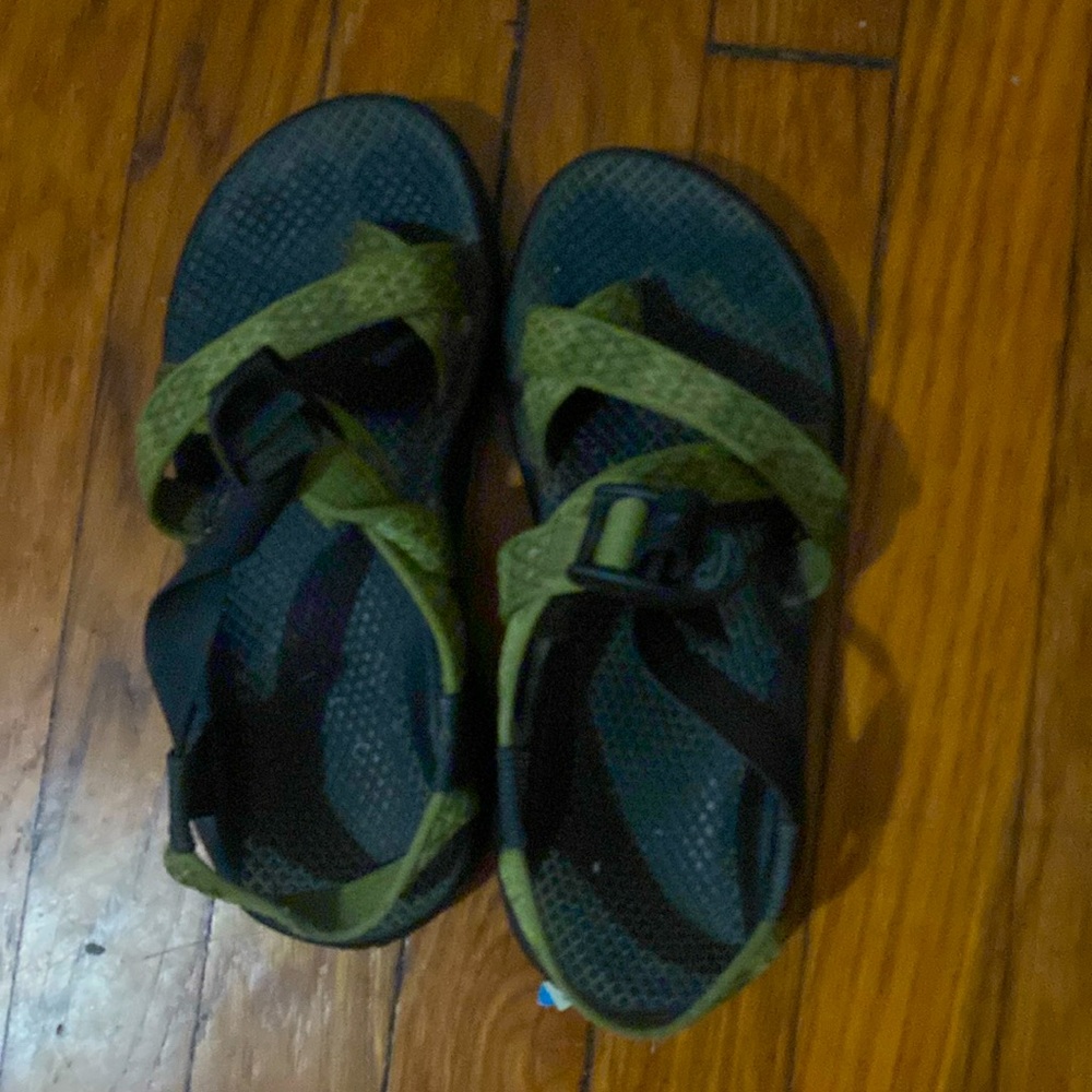 Chaco green sandals size 6
